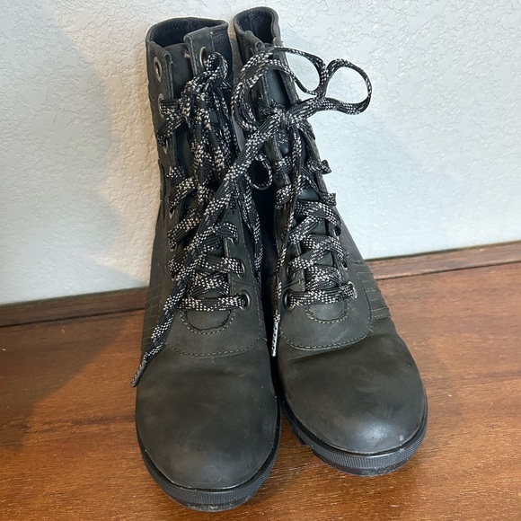 Sorel Joan of Arctic Wedge Boots - Picture 3 of 5